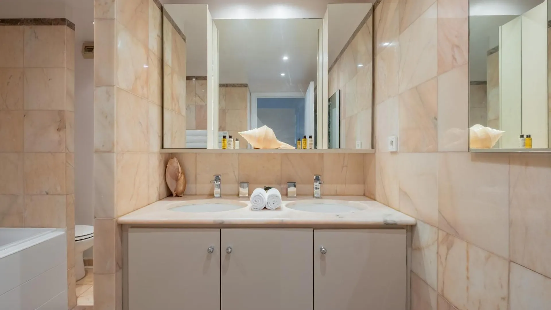 Veeve - Safari Glade Apartment Paris